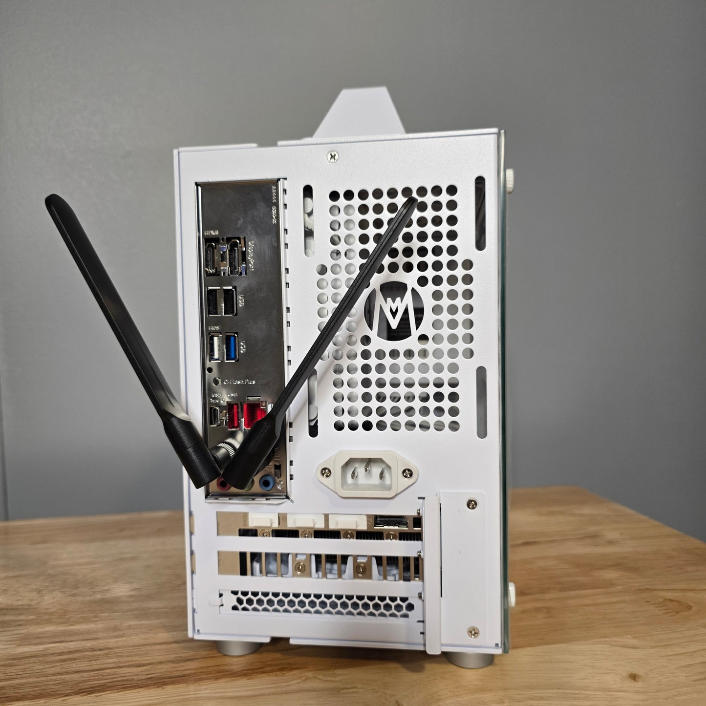 Tiny Gaming PC | Ryzen 5 7600x | RTX 4060ti 8gb| 1tb m.2 ssd | Win 11 Pro (Activated) | Synced RGB | 32gb DDR5 Ram | Wifi & Bluetooth